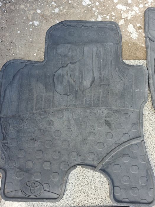 Резиновые коврики полики Рав4