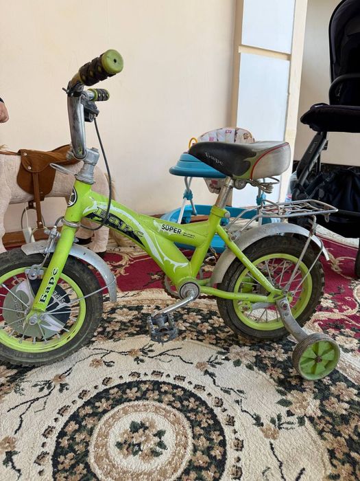 Продается коляски , ходунки велосипед