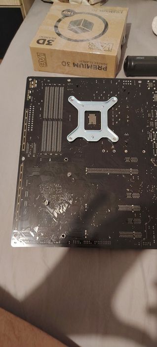 placa de baza cu procesor si cooler
