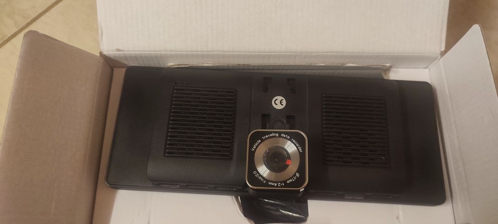 Navigatie auto și cameră Dashcam