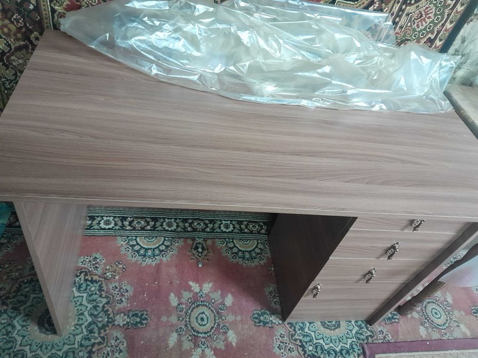 продам новые компьютерные столы