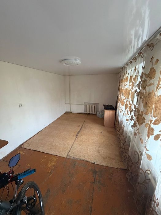 Продам 1 комнату в центре