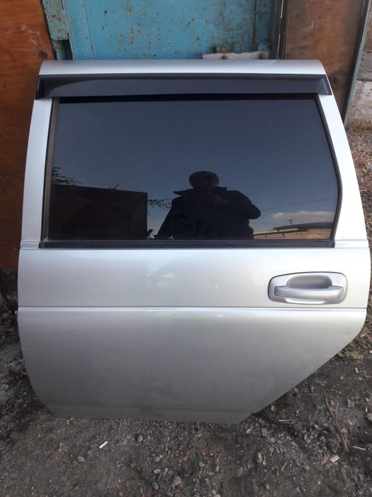 Приора Универсал разбор есть много запчастей