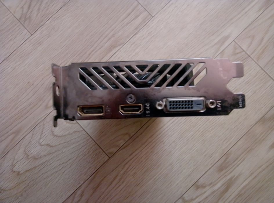 Видеокарта 1050 Ti