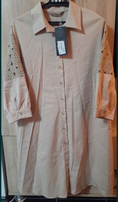 Продам  платье бежевое