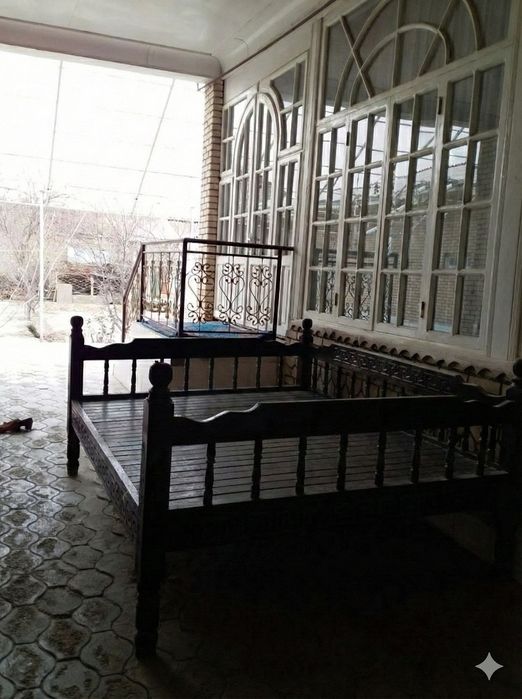 Hovli sotiladi. Navoiy shahar. Umiddan