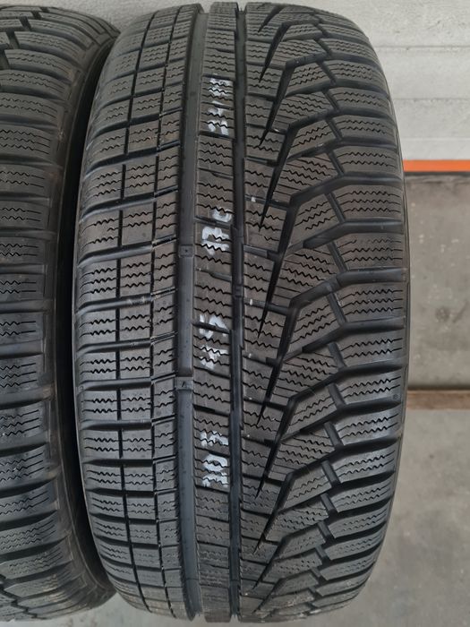 Зимни гуми 2 броя HANKOOK Winter Icept Evo2 205 45 R17 дот 2415