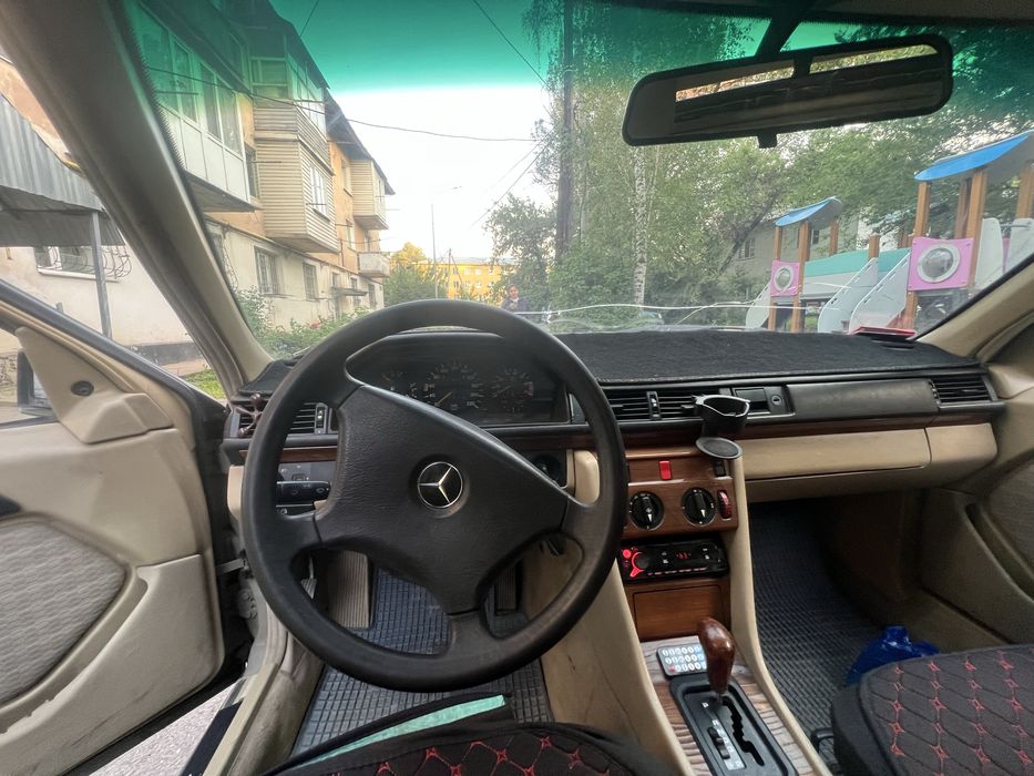 Мерседес W124 2.3