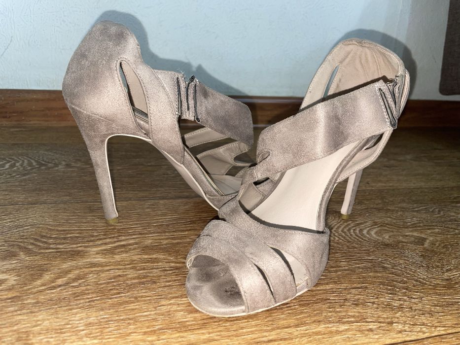 Продам туфли, босоножки,батильоны, куртки