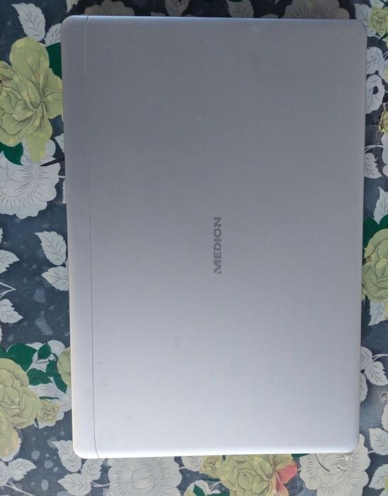 Dezmembrez Laptop Medion Akoya i3 6100