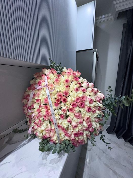 Цветы 301 роза.