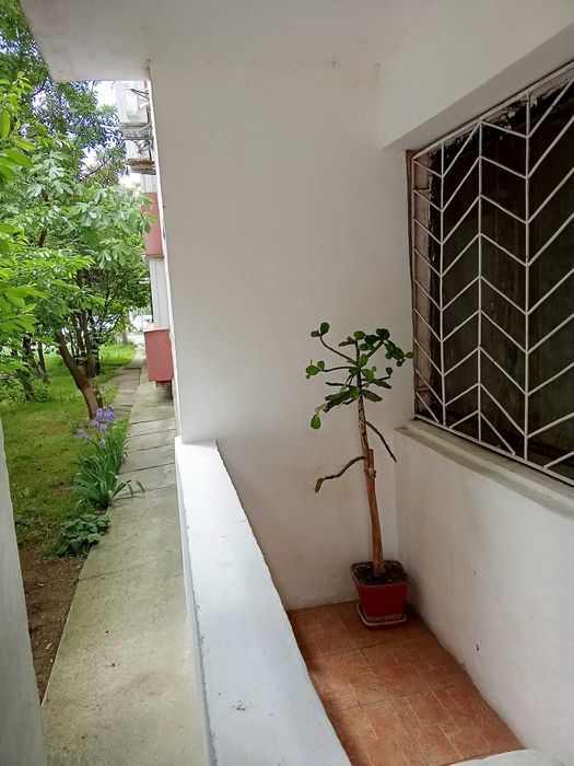 Apartament 2 camere semidecomandat