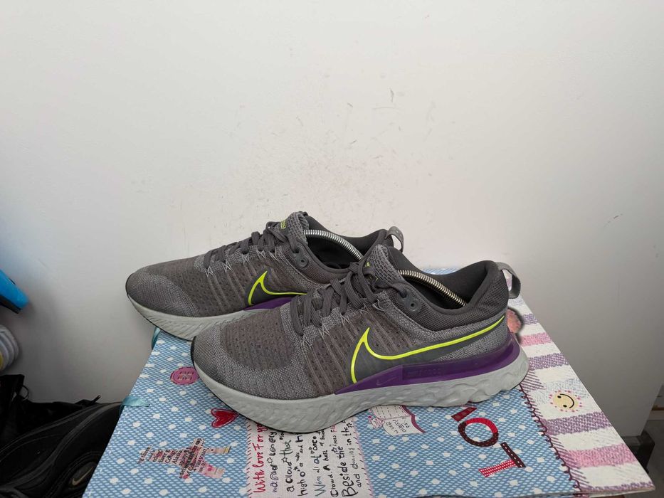 Nike React Infinity Run Flyknit 2 Grey Volt Wild Berry''оригинални мар