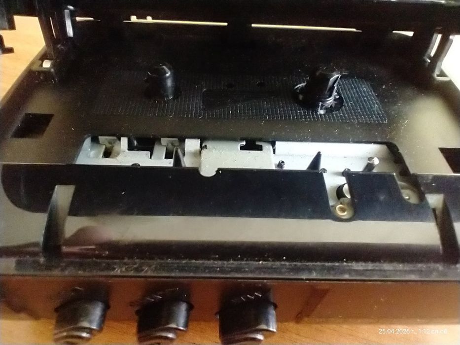 Стерео касетен плеър Crown