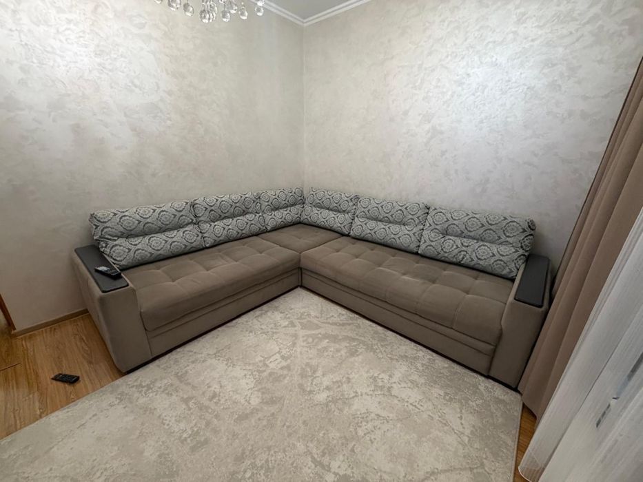 Продам диван углавой 2.30 на 2.70