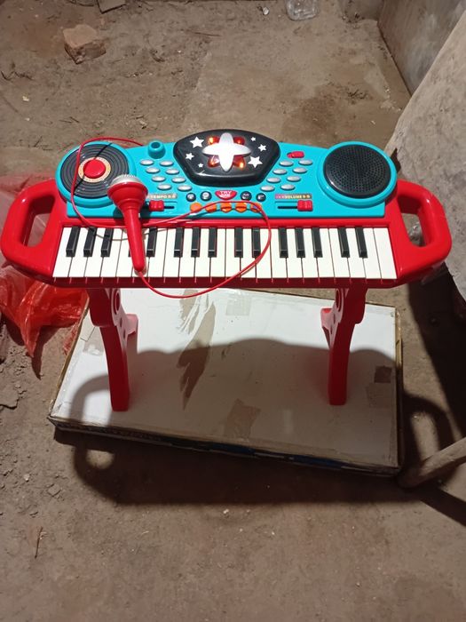 Пианино с ножками