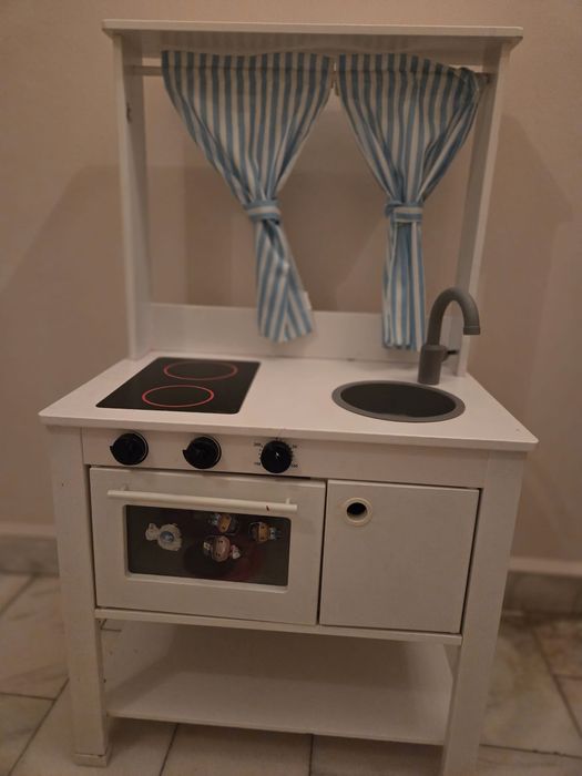 Bucătarie de copii Ikea