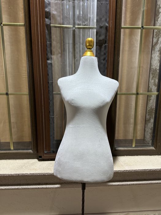 manikenlar sotiladi 10ta bor