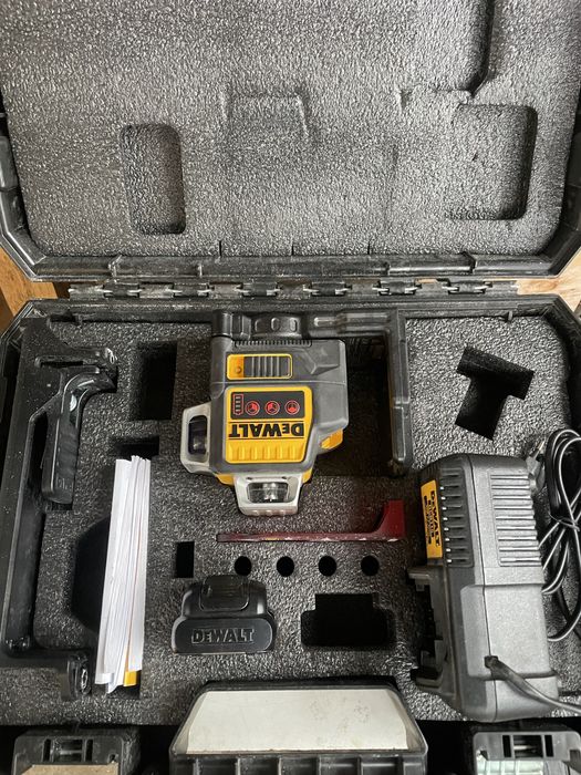 Dewalt laser rosu