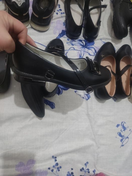 Обувь для школы 3000