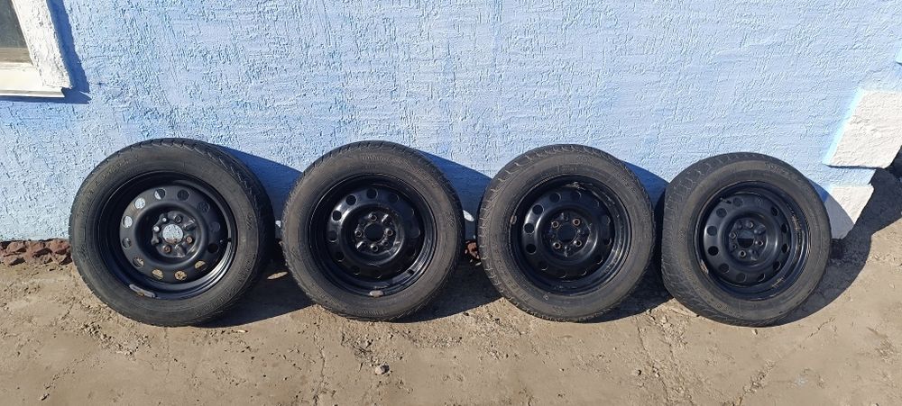 Продам летние шины с дисками