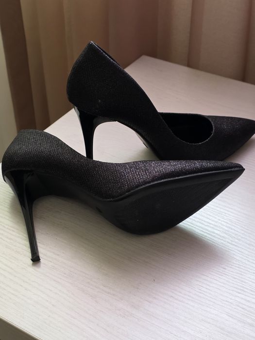 Продам шикарные туфли лодочки