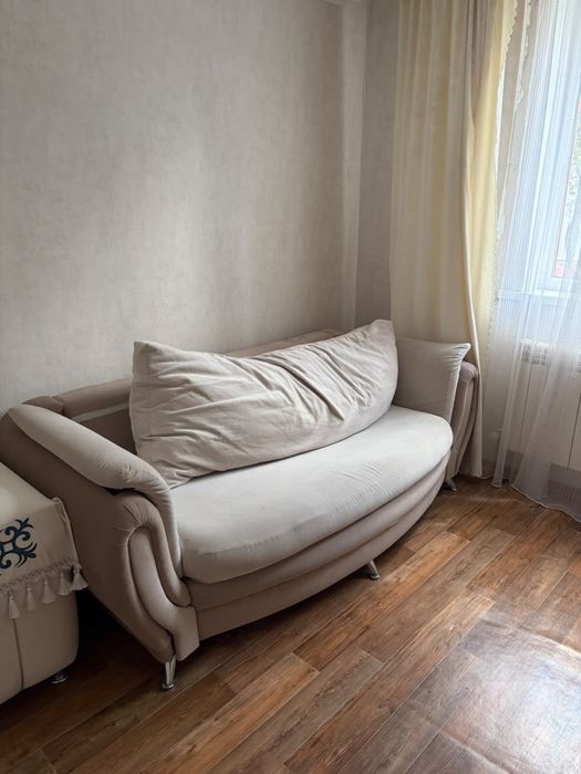 Продам диван в хорошем состоянии