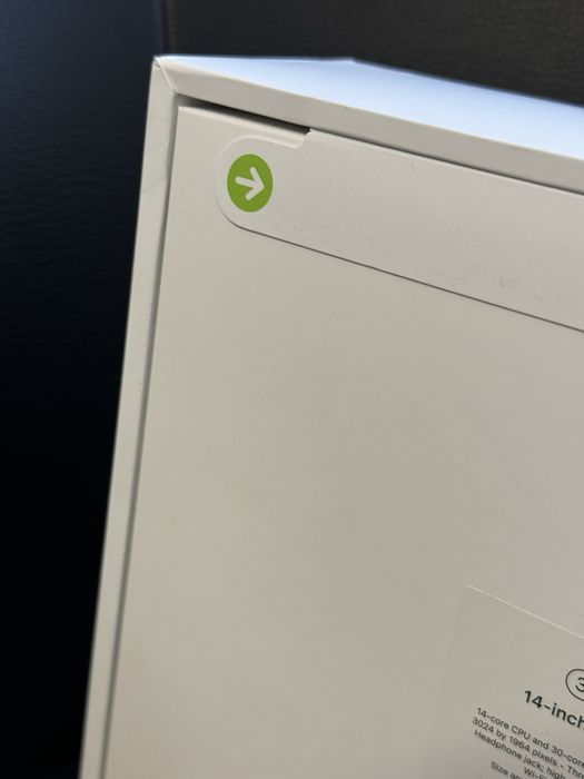 MacBook Pro 14-inch / M3 Max chip / 36 GB - RAM/ 1 TB -1024 GB /Nou