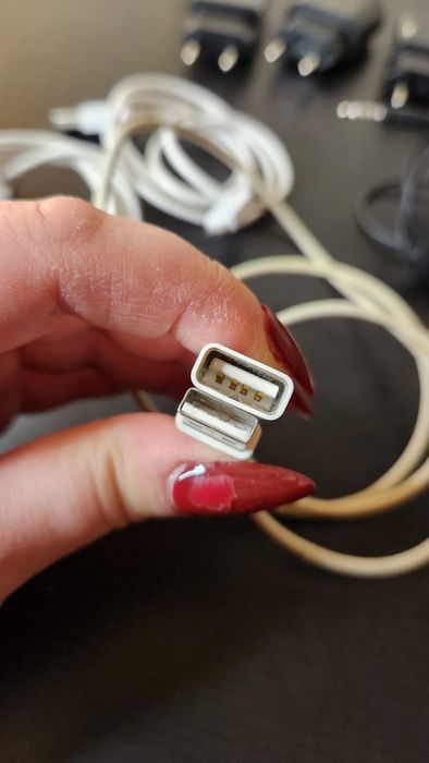 Различни кабели зарядно гарнитура