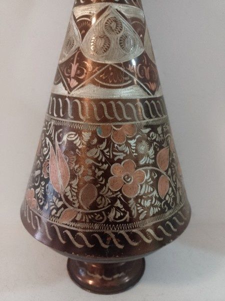 Superba amfora din cupru gravata