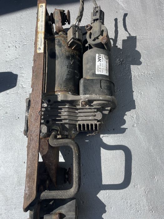 Компресор окачване БМВ 5 серия, Е61 (kompresor bmw e61)