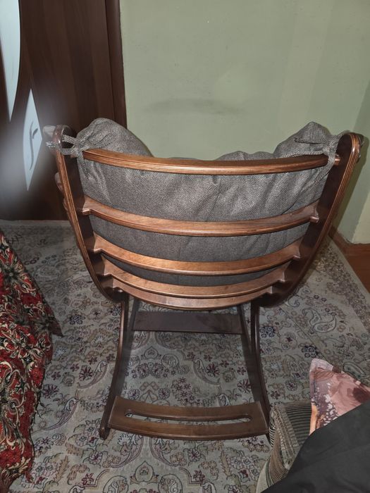 Срочно продаётся КРЕСЛО КАЧАЛКА