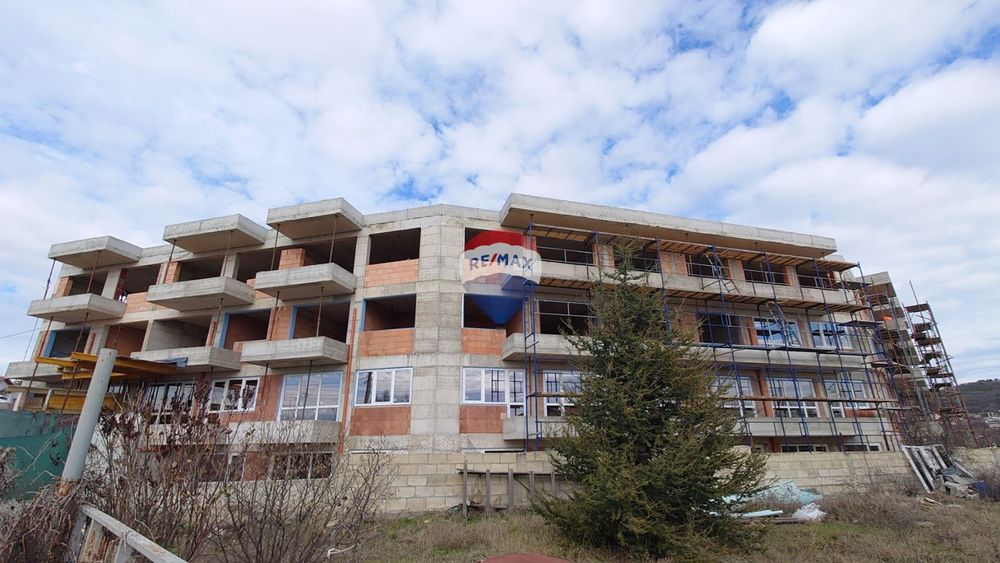 Продава се Двустаен апартамент в Варна, Виница - 59 кв.м за 1589 €/кв.м - Снимка #1