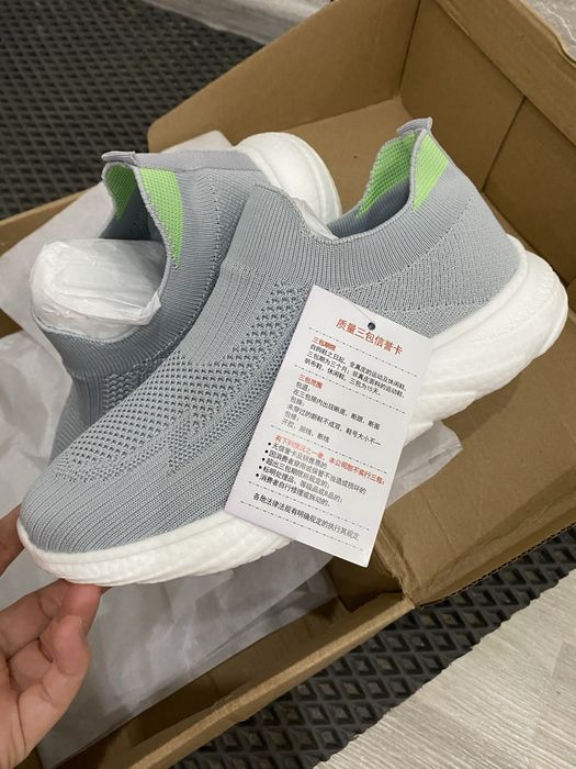 Легкие кроссовки