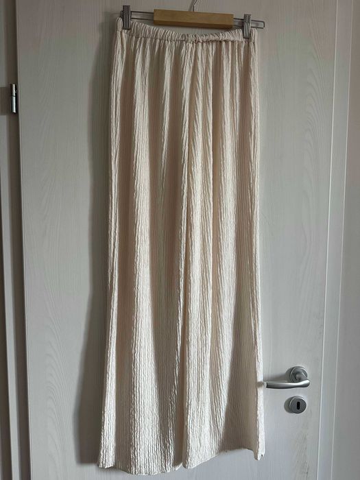 Ефирен дамски летен комплект в бежов цвят - размер S