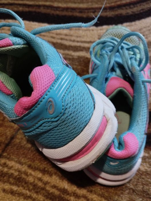 Маратонки Асикс 37 номер