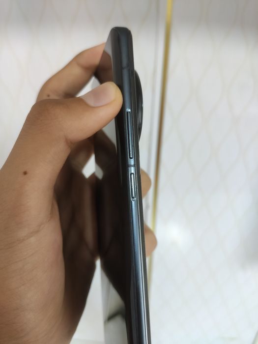 Продам Vivo x90 pro