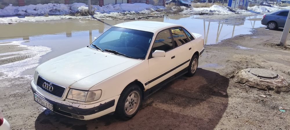 Продам ауди с4 на полном ходу
