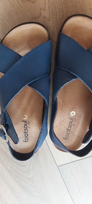 Sandale piele naturala marimea 39(25cm)