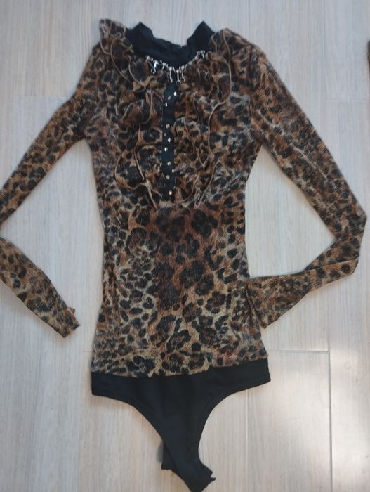 Body elegant cu strasuri