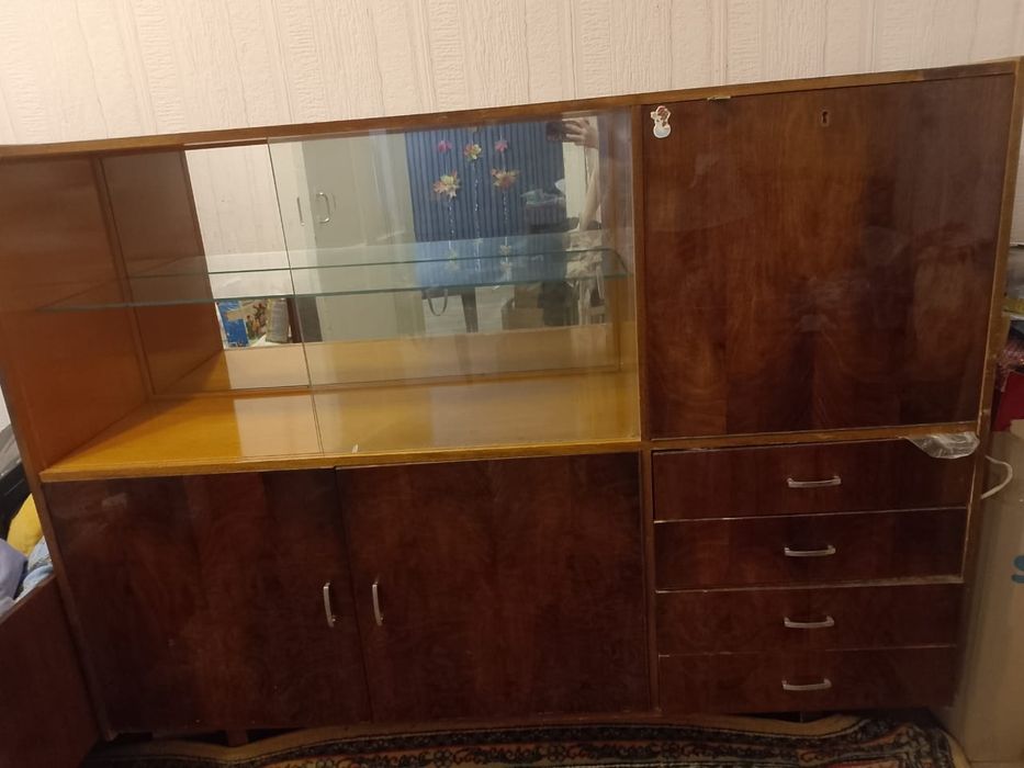Продам советский сервант