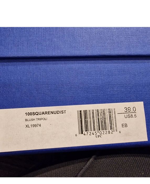 Сандали Stuart Weitzman