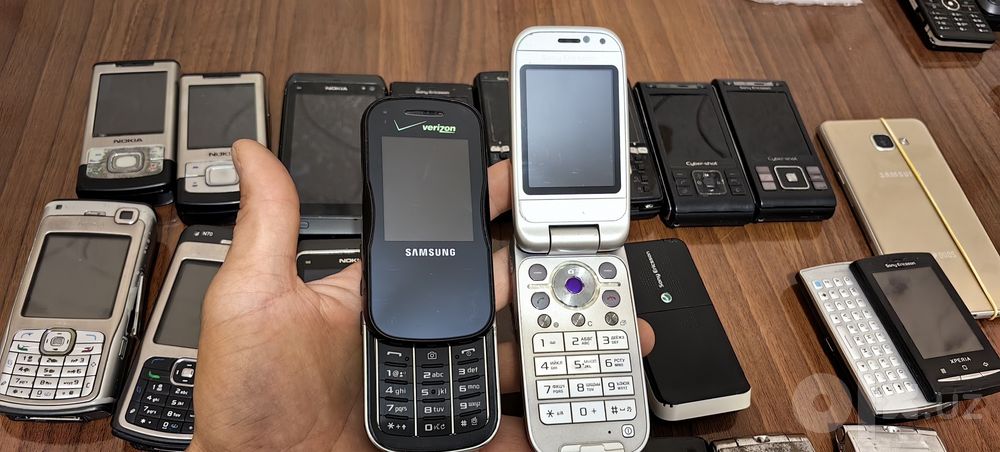 Retro telefonlar sotiladi