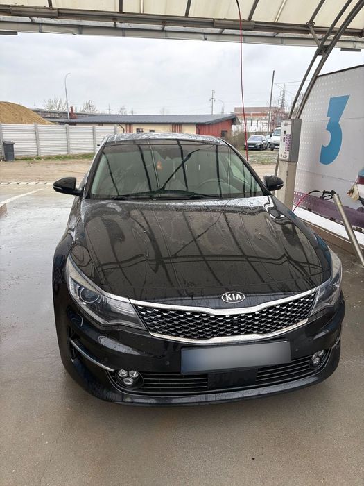 Kia Optima Mașina este impecabilă din toate punctele de vedere