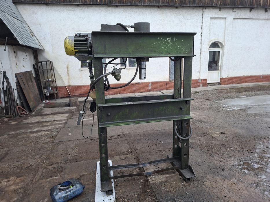 Продам пресс 50 тонн
