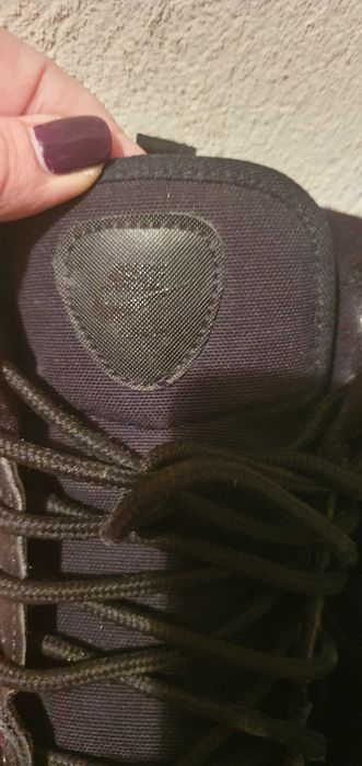 Кожени обувки Nike