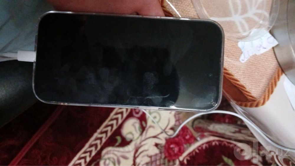 Iphone 14 pro сотилади сотаяния зор