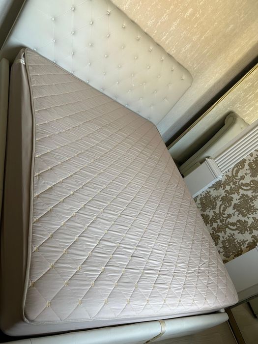 Продам 2-хспальную кровать