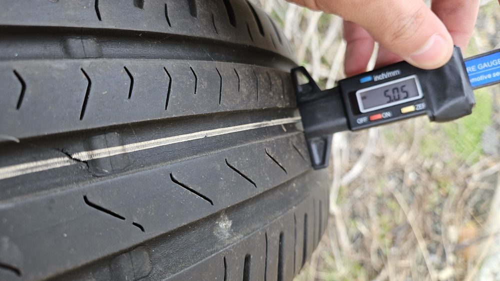 2бр гуми 185 70 14 фалкен