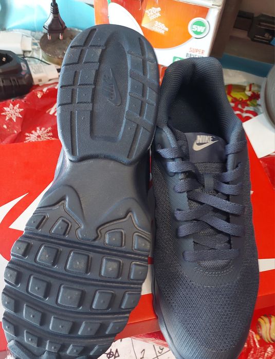 Nike AIR MAX Invigor-43 номер, стелка 27,5см.